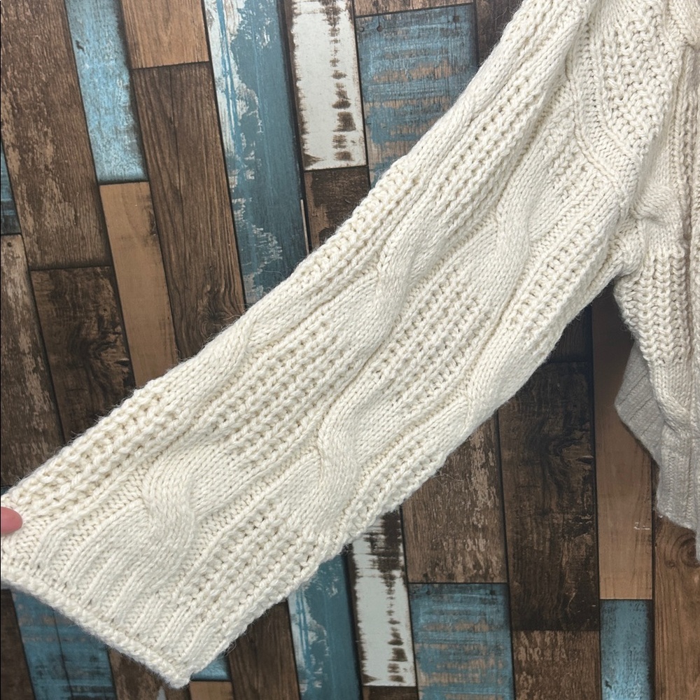 Universal Thread XXL Cream Knit Sweater - Picture 4 of 14